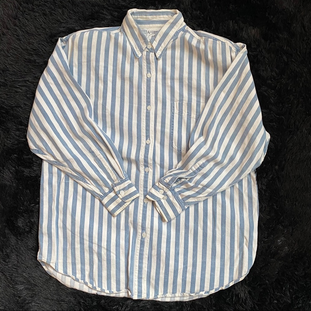 Vintage women’s button down size large